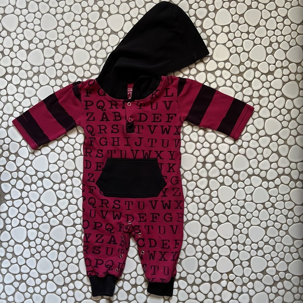 L’oved Baby Long Sleeve & Pant Hooded Onesie Alphabet Romper Unisex Sz 18-24mo